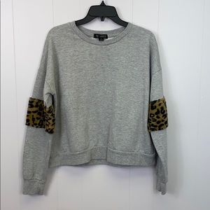 SWS / active gray long sleeve sweatshirt large